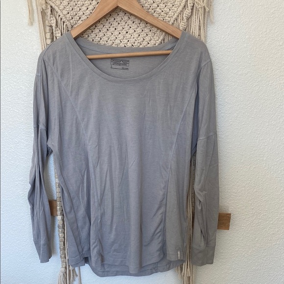 Patagonia Tops - Patagonia Women's Gray Long Sleeve Top
